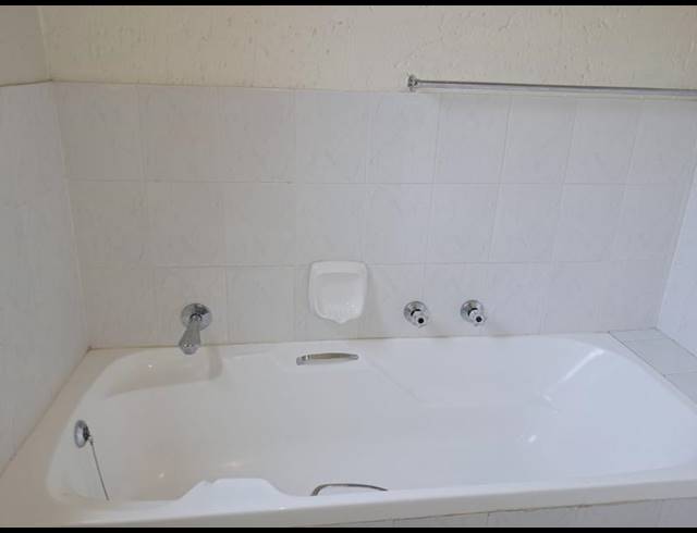 1 BEDROOM APARTMENT FOR SALE IN ALLEN'S NEK